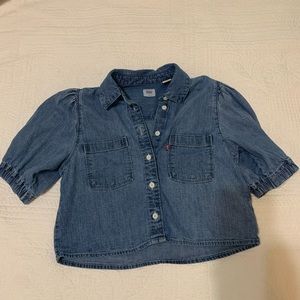 Levi’s denim top. Jean cropped shirt with puff sleeve